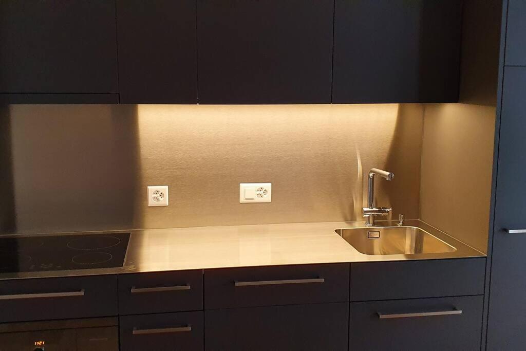 2.5 Room Apartment In Center Of Flims. Ski In/Out Buitenkant foto